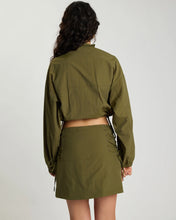 Load image into Gallery viewer, DRIFT CROPPED BUBBLE HEM JACKET