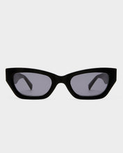 Load image into Gallery viewer, THE SUTTON