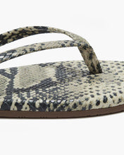 Load image into Gallery viewer, LILY VEGAN ANIMAL