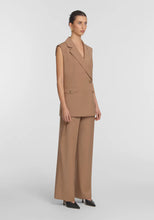 Load image into Gallery viewer, DESTINATION SLEEVELESS BLAZER