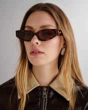 Load image into Gallery viewer, THE HAYLEY