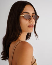 Load image into Gallery viewer, THE LIA