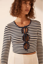 Load image into Gallery viewer, OCEANE LONG SLEEVE KEYHOLE TOP