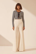 Load image into Gallery viewer, OCEANE LONG SLEEVE KEYHOLE TOP