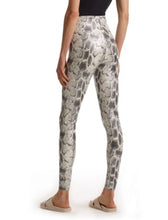 Load image into Gallery viewer, FAUX LEATHER LEGGING SNAKE