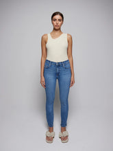 Load image into Gallery viewer, CULT SKINNY ANKLE PLEASING