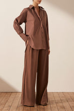 Load image into Gallery viewer, ISABELLA OVERSIZED WIDE CUFF SHIRT