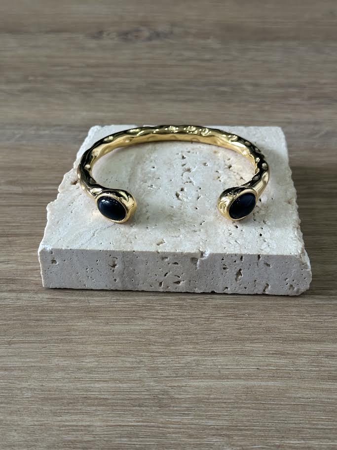ELIOT BANGLE