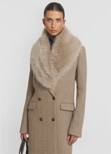 Load image into Gallery viewer, CHESTER SCARF
