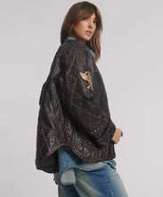 Load image into Gallery viewer, QUILTED STAR LEATHER JACKET
