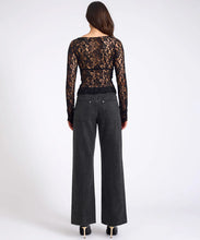 Load image into Gallery viewer, WEDNESDAY LACE LONG SLEEVE TOP
