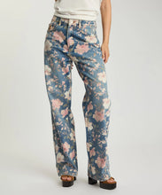 Load image into Gallery viewer, LOVELORN STRAIGHT LEG JEANS
