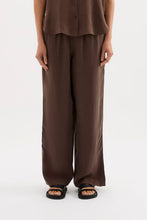 Load image into Gallery viewer, DARA CUPRO PANT
