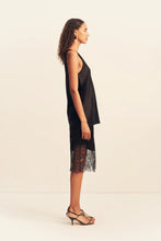Load image into Gallery viewer, SAVANNA SCOOP NECK TOP
