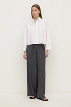 Load image into Gallery viewer, AURORA CROPPED POPLIN SHIRT
