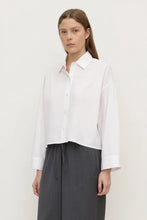 Load image into Gallery viewer, AURORA CROPPED POPLIN SHIRT

