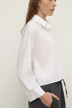 Load image into Gallery viewer, AURORA CROPPED POPLIN SHIRT
