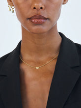 Load image into Gallery viewer, MIMI EARRINGS EMERALD
