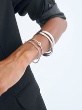 Load image into Gallery viewer, CRISTABEL BANGLE SILVER
