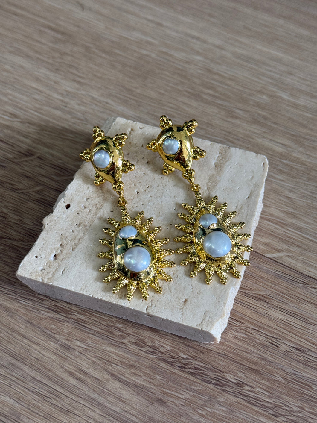 DELILAH DROP EARRINGS