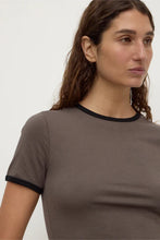 Load image into Gallery viewer, KOURT CONTRAST TEE
