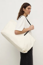 Load image into Gallery viewer, LAINEY CANVAS BAG
