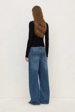 Load image into Gallery viewer, LOW CURVE MID RISE JEAN
