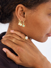 Load image into Gallery viewer, MIMI EARRINGS EMERALD
