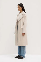 Load image into Gallery viewer, SADIE WOOL COAT
