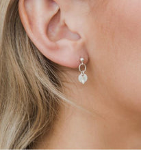 Load image into Gallery viewer, SIA FRESHWATER PEARL EARRINGS SILVER
