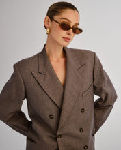 Load image into Gallery viewer, THE OLIVE
