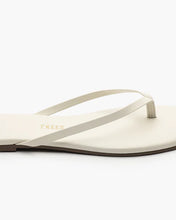 Load image into Gallery viewer, SQUARE TOE LILY WHITE

