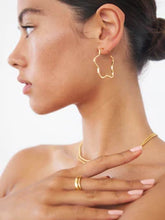 Load image into Gallery viewer, DARCY HOOP
