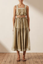 Load image into Gallery viewer, LIZETE SQUARE NECK CROP TOP
