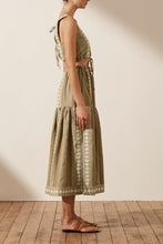 Load image into Gallery viewer, LIZETE SQUARE NECK CROP TOP
