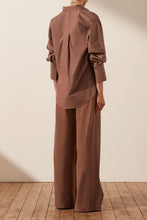 Load image into Gallery viewer, ISABELLA OVERSIZED WIDE CUFF SHIRT
